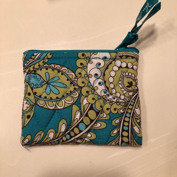 {V e r a B r a d l e y} Small Pouch - Picture 2 of 2